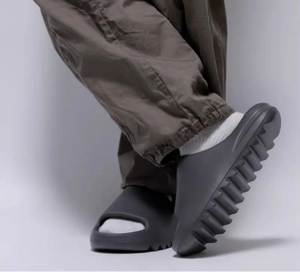 Summer Women Slippers Men Sandals Casual Beach Shoes Soft Bottom Slides Thick Platform EVA Anti-Slip Home Slippers